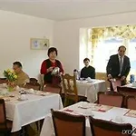 باريس فندق دوسلدورف