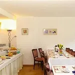فندق باريس 3*