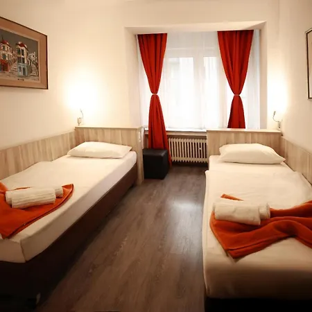 Paris Hotel