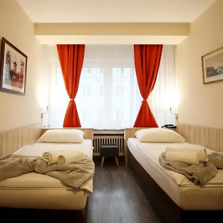 Paris 3*