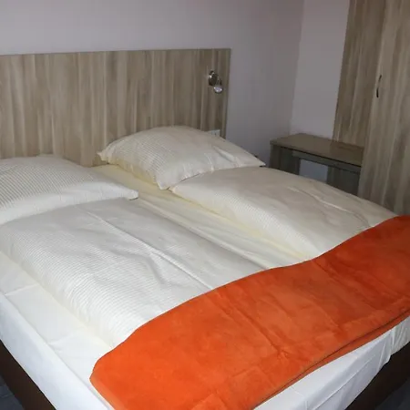 Paris 3*