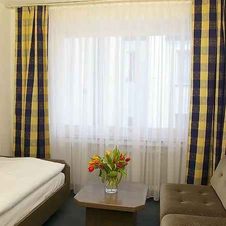 Paris 3*